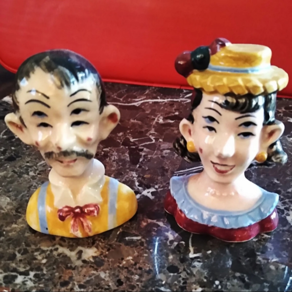 ℙ𝕤𝕪𝕔𝕙𝕖𝕕𝕖𝕝𝕚𝕔 Enesco Rare Salt & Pepper Shakers - VTG Vintage
